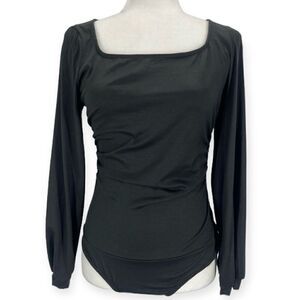 GILLI Square Neck Long Sleeve Bodysuit - Medium
